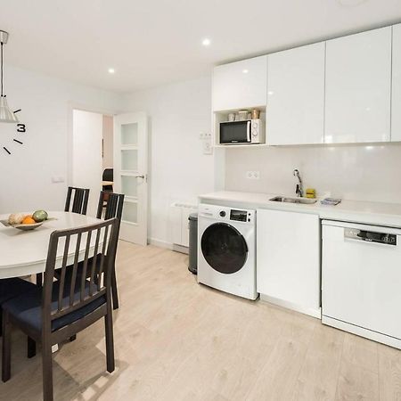 Modern With Ideal Location Next To Atocha Station Madrid Exteriör bild