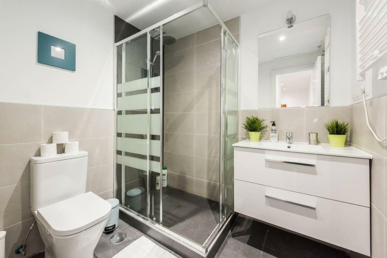 Modern With Ideal Location Next To Atocha Station Madrid Exteriör bild