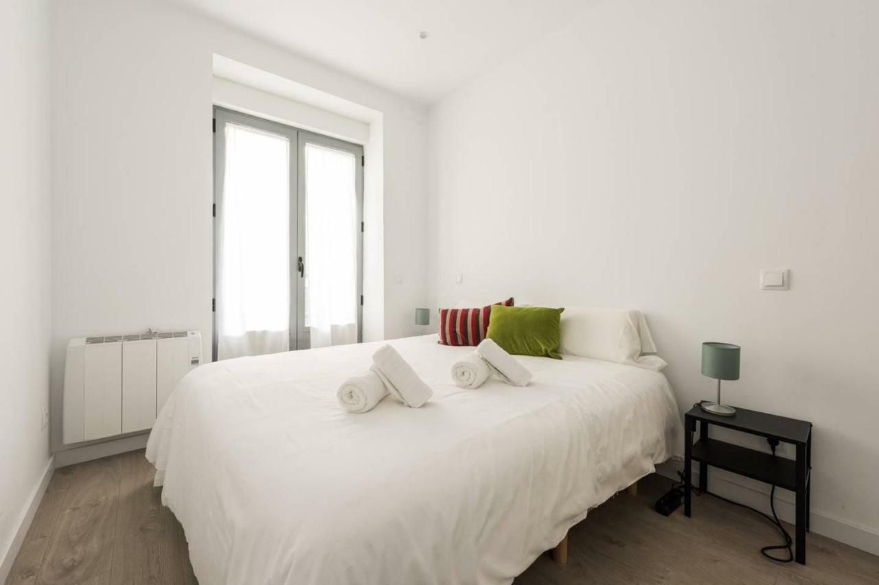 Modern With Ideal Location Next To Atocha Station Madrid Exteriör bild