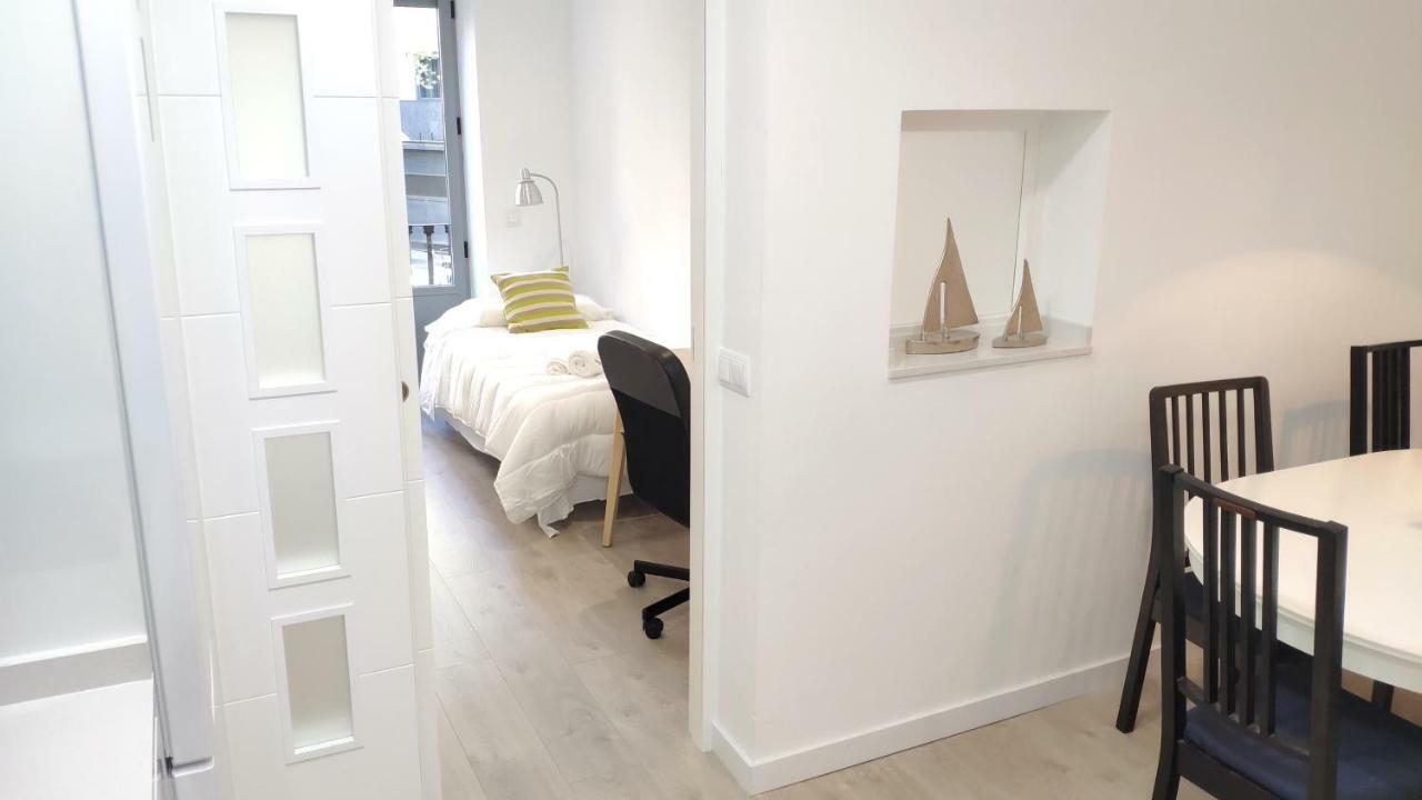 Modern With Ideal Location Next To Atocha Station Madrid Exteriör bild